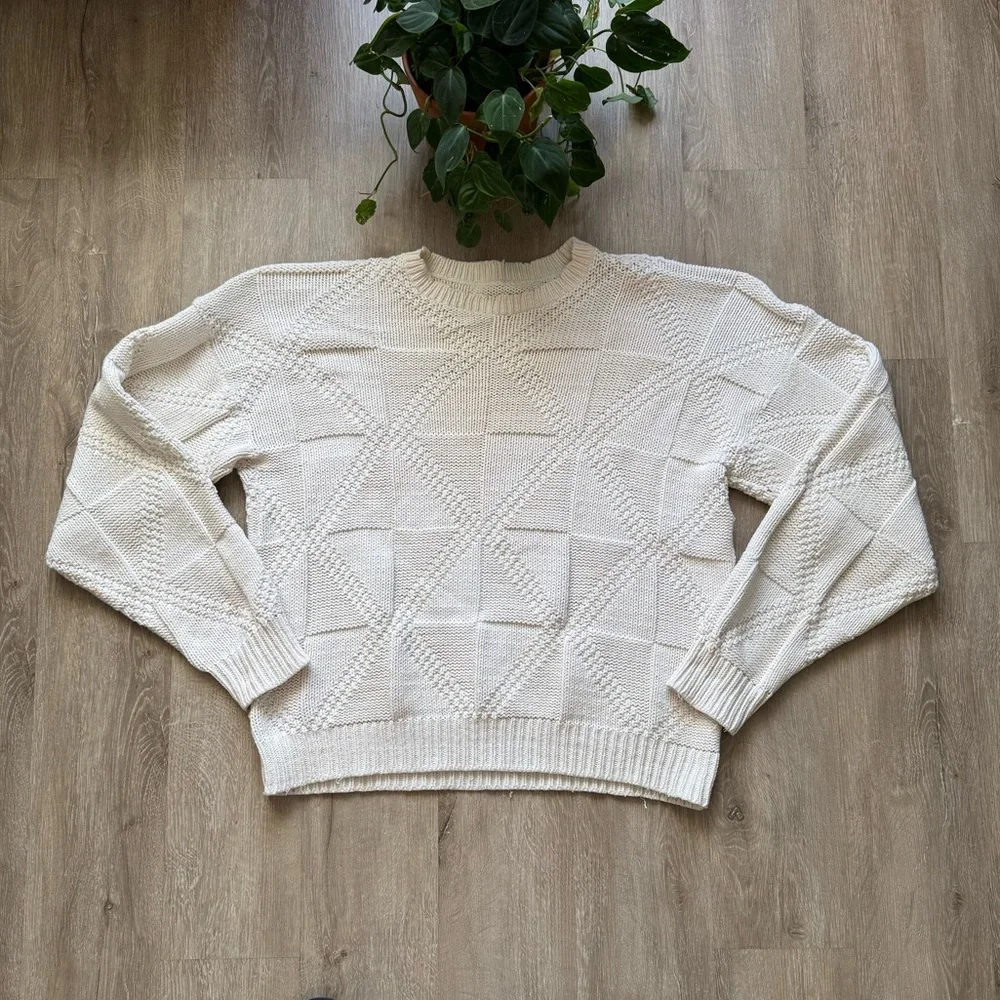 Women’s vintage 80’s Oversized Cream Knit Sweater 100% Cotton